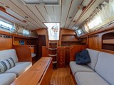 Hallberg-Rassy 40 saloon